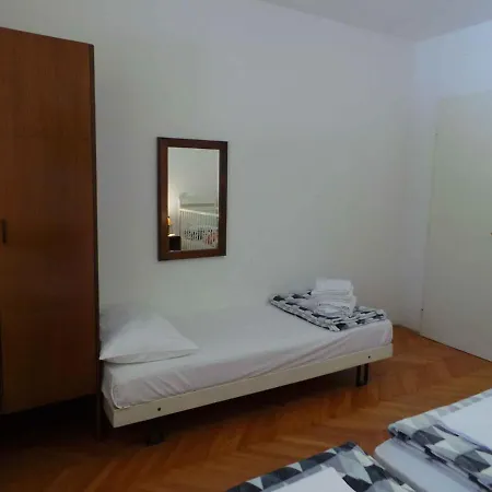 In 38122 Apartament
